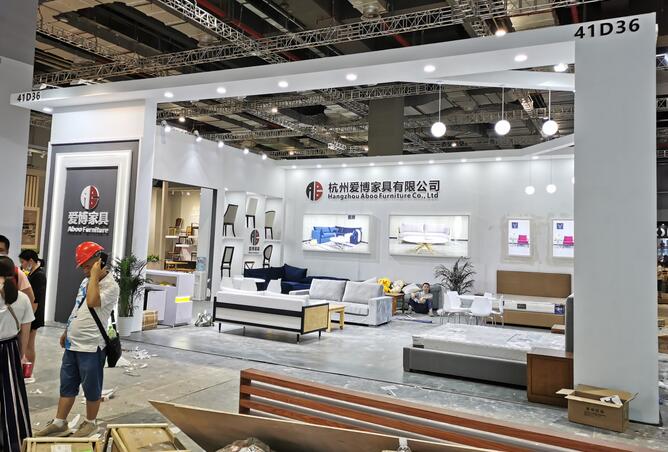 展會搭建布置中塑料材料如何選擇？膠黏劑又該如何選擇？