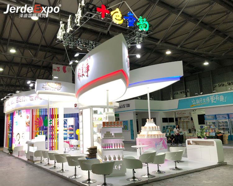 對于中小型展商什么樣的材質比較適合展位建設？